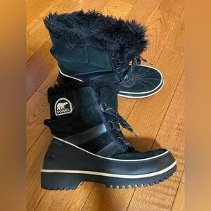 Sorel Black Winter & Rain Boots